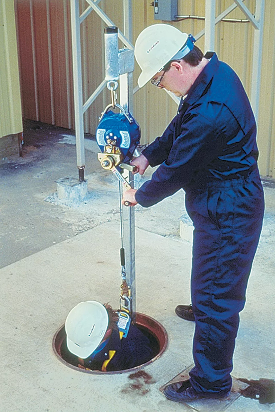 3M DBI-SALA Lad-Saf Ladder Anchor Post with Removable Extension – Galvanized Steel – 6116026