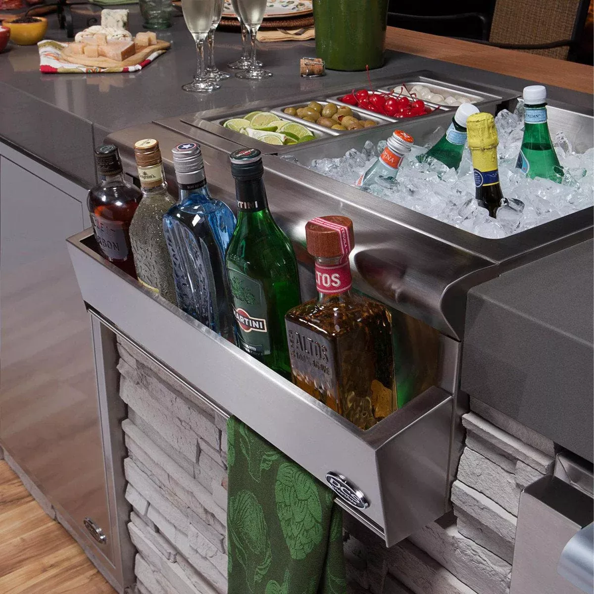 DCS: 25″ Beverage Chiller/Sink